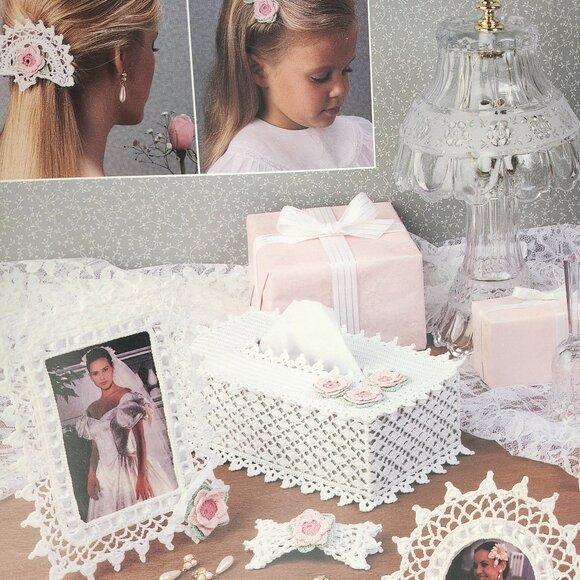 Leisure Arts Victorian Rose Accesories to Crochet Patterns - Picture 2 of 2